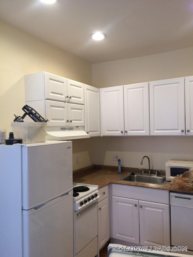 Boston - $4,550 /mo