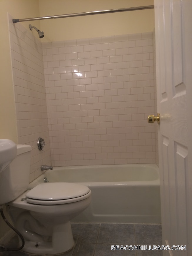 Boston - $4,550 /mo