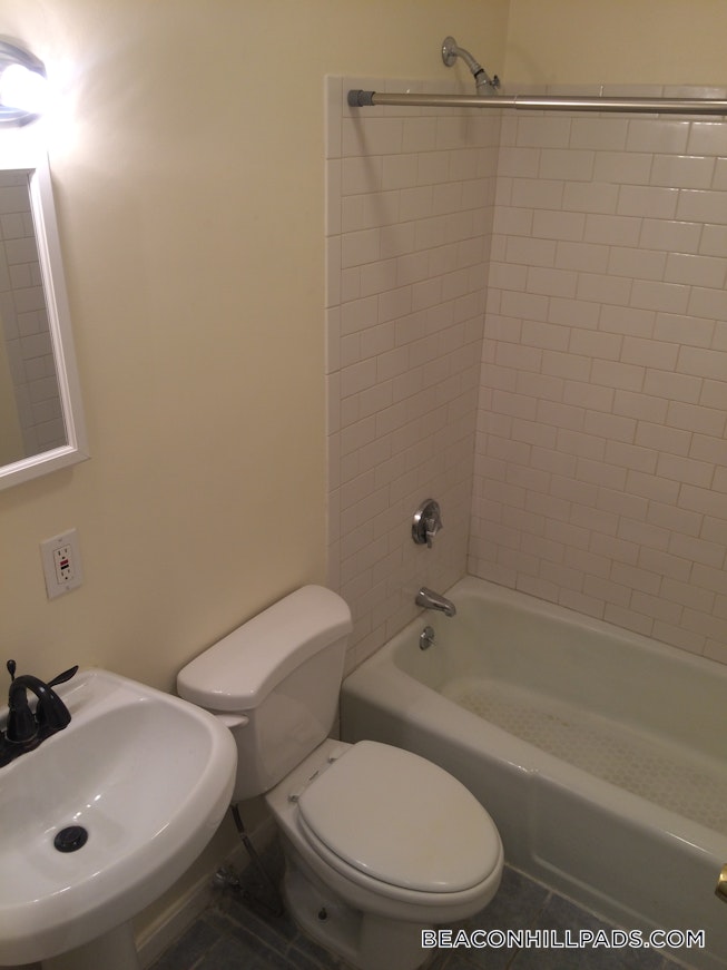 Boston - $4,550 /mo