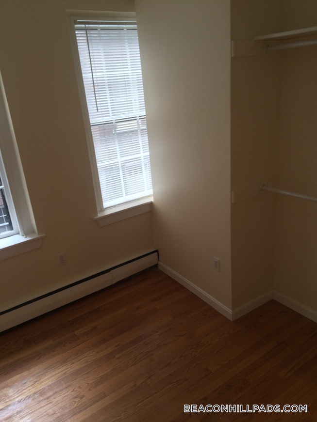 Boston - $4,550 /mo