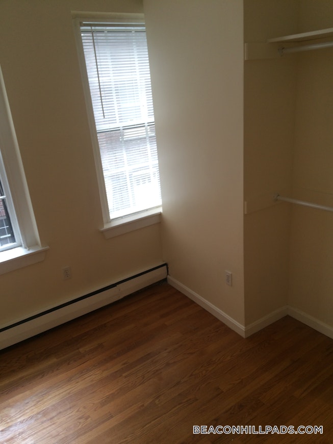 Boston - $4,550 /mo