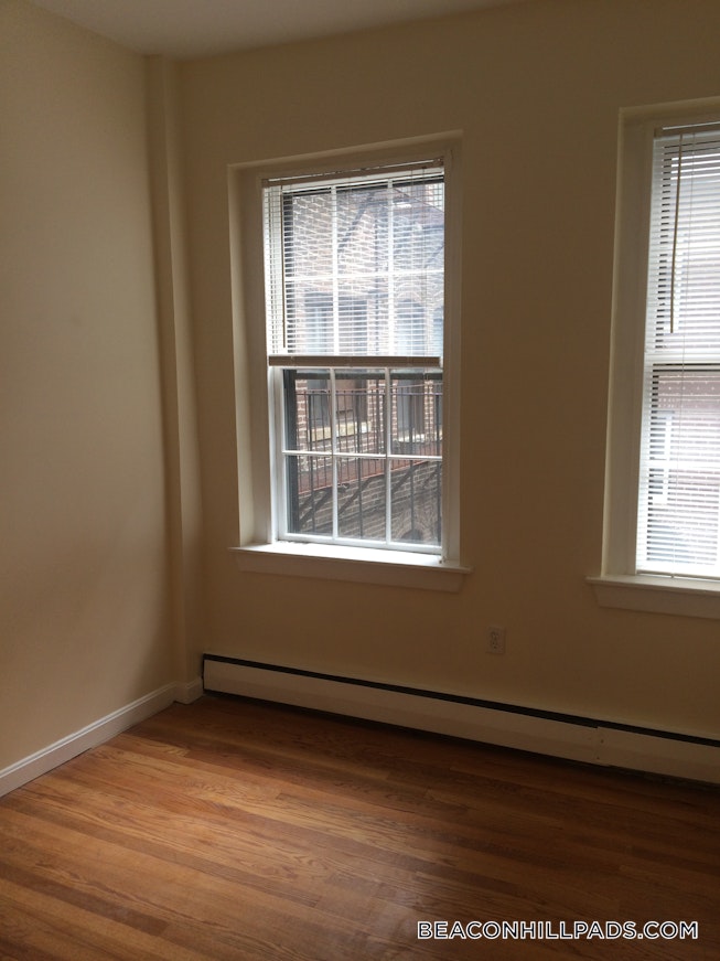 Boston - $4,550 /mo