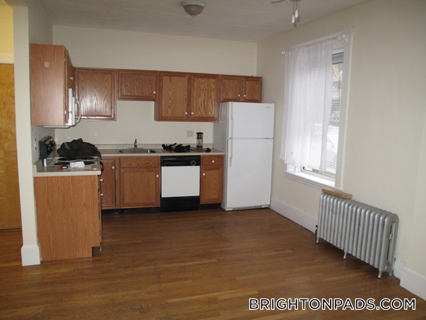 Boston - $4,550 /month