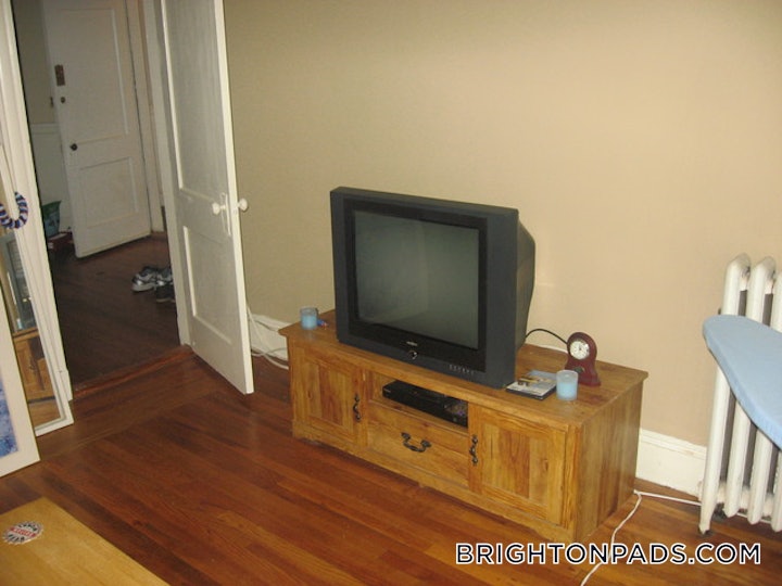 brighton-1-bed-1-bath-boston-2150-4555782 