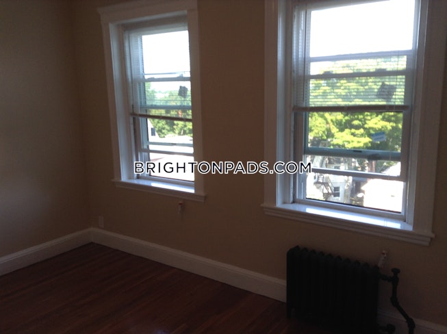 Boston - $3,000 /mo