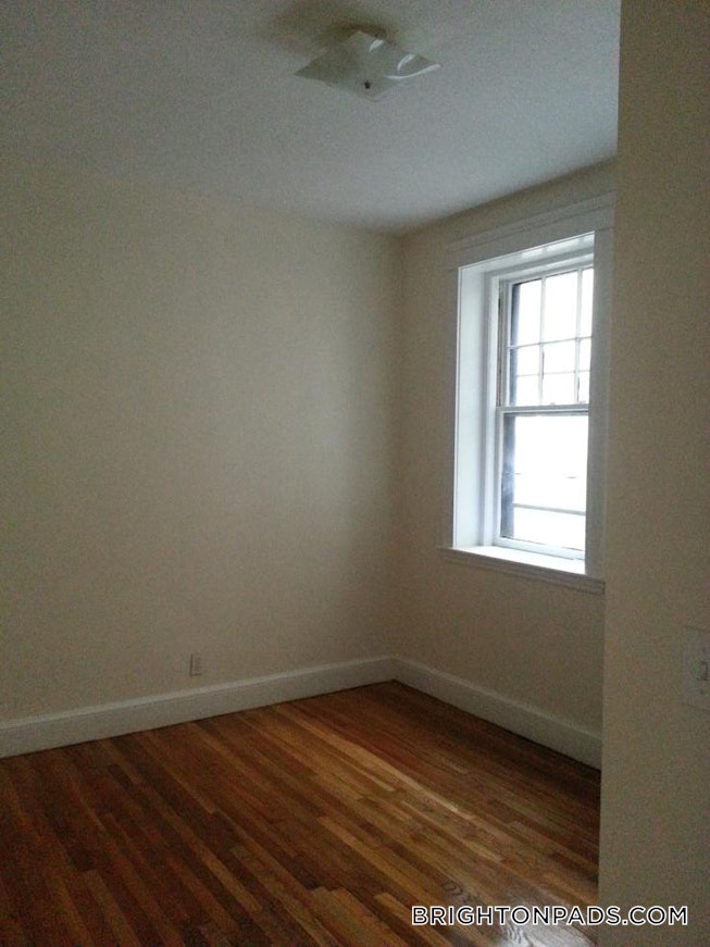 Boston - $4,500 /mo