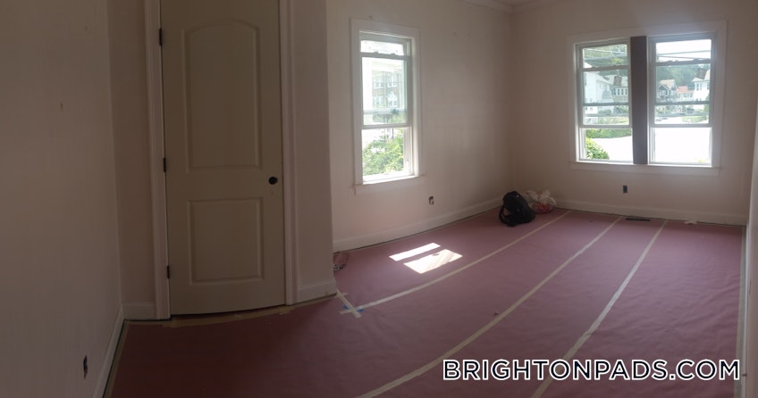 Boston - $6,920 /month