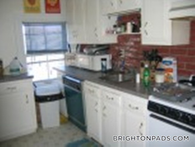 Boston - $2,500 /mo