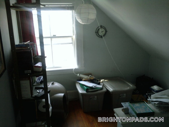 Boston - $2,500 /mo