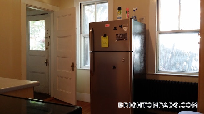 Boston - $4,000 /mo