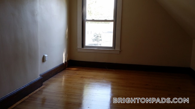 Boston - $4,000 /mo