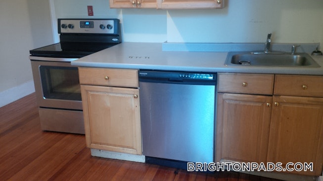 Boston - $4,000 /mo