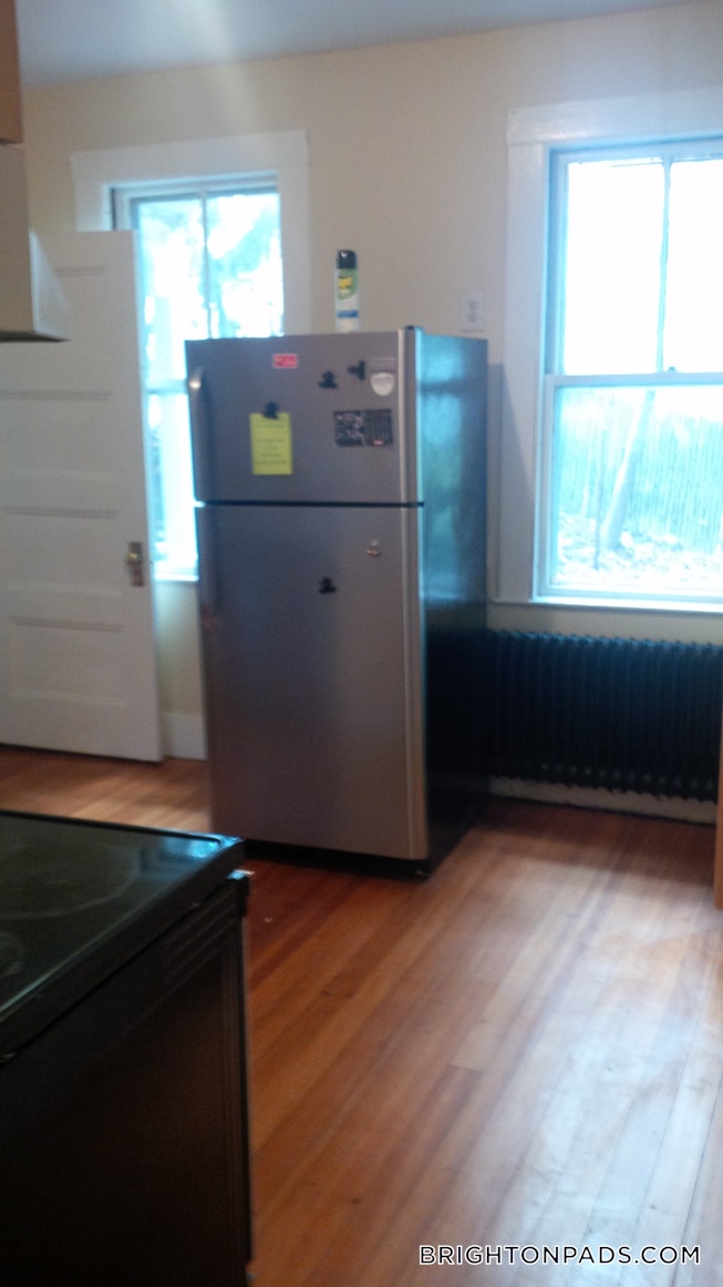 Boston - $4,000 /mo