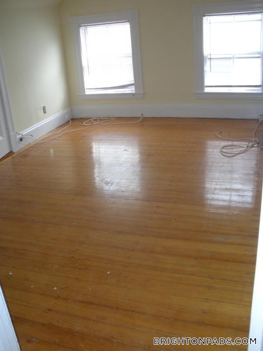 Boston - $2,500 /month