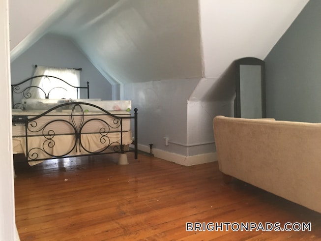 Boston - $3,200 /mo