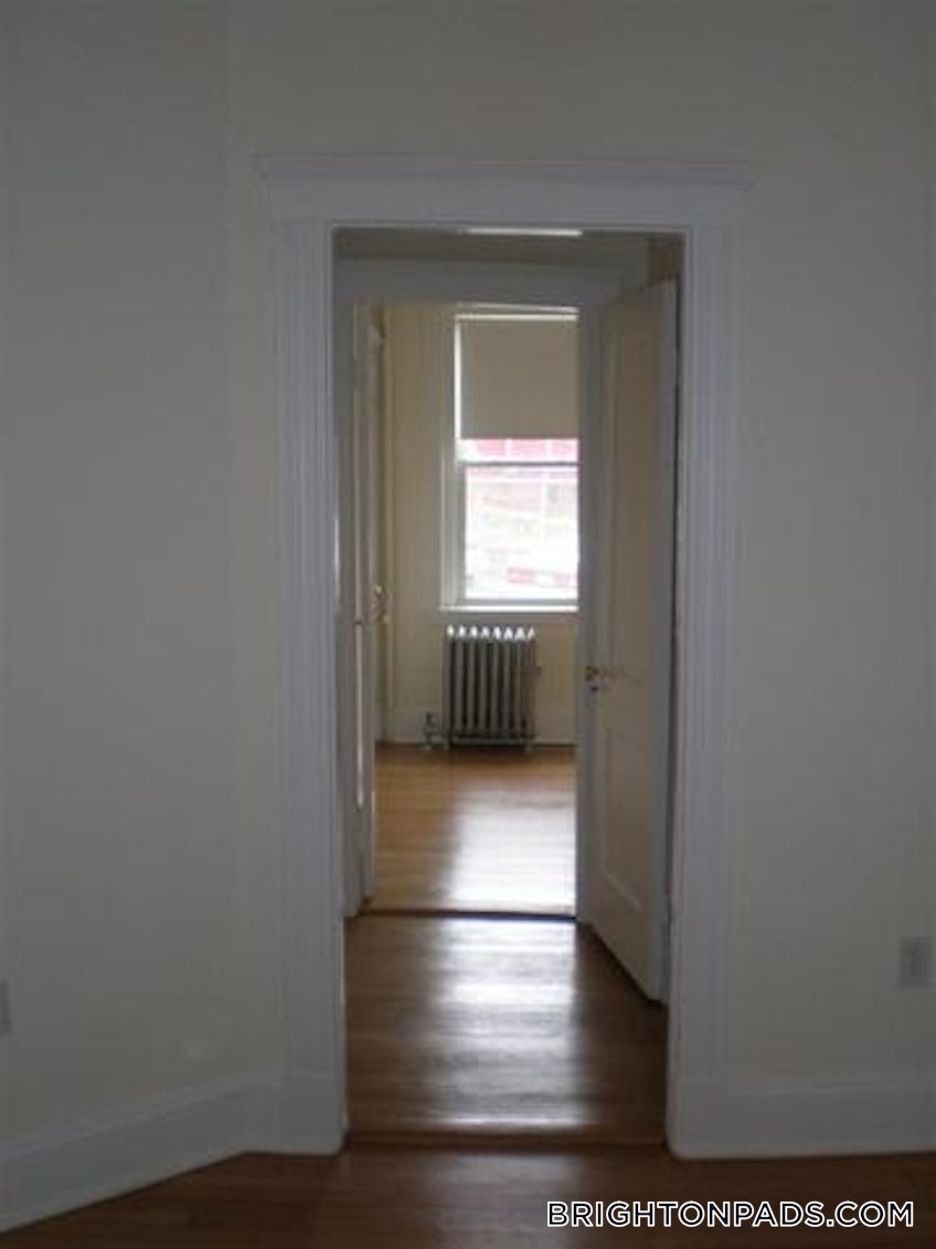 Boston - $2,395 /month