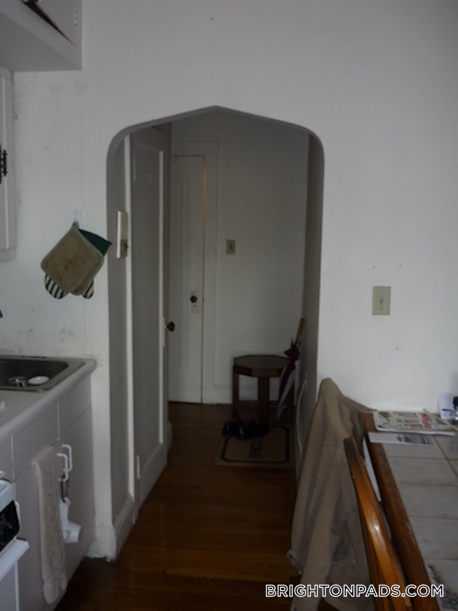 Boston - $1,995 /mo