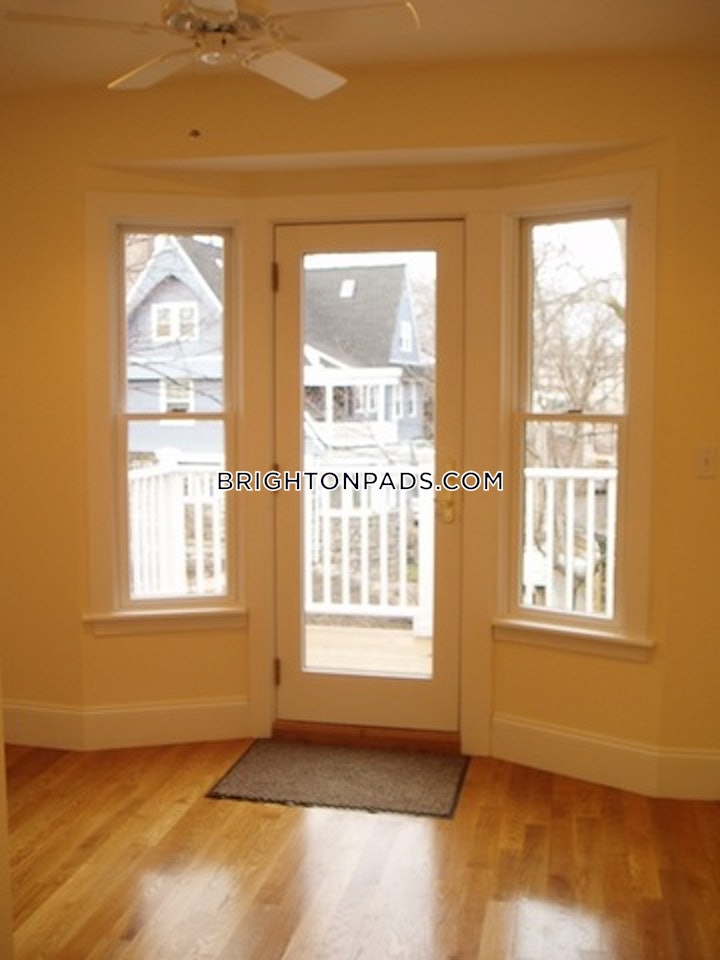 brighton-2-bed-1-bath-boston-boston-2995-4751700 