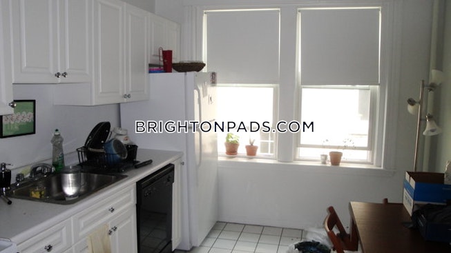 Boston - $3,195 /mo