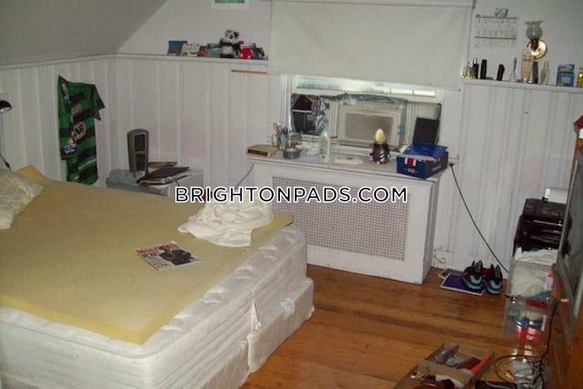 Boston - $4,000 /month