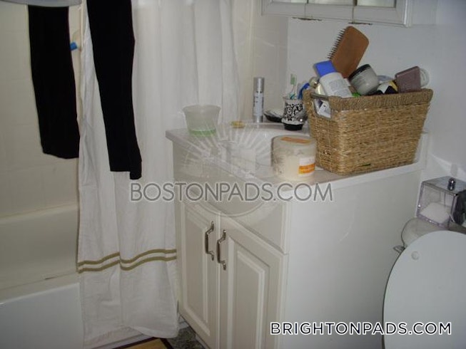 Boston - $2,500 /mo