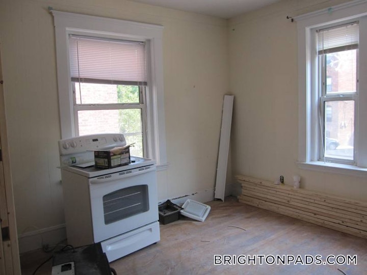 brighton-apartment-for-rent-3-bedrooms-1-bath-boston-4750-5502231 