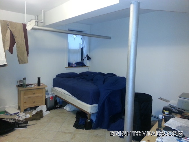 Boston - $3,150 /mo