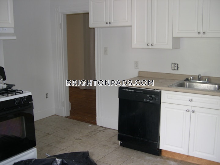 brighton-3-beds-1-bath-boston-4675-4609664 