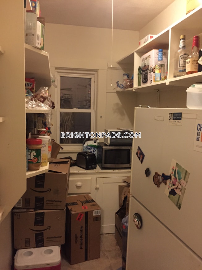 Boston - $4,000 /mo