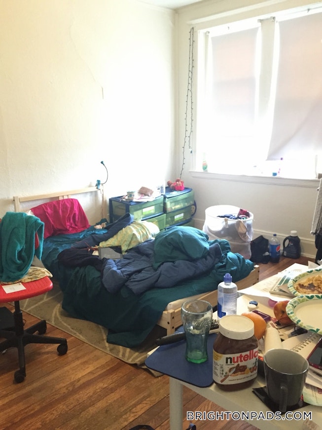 Boston - $3,225 /mo