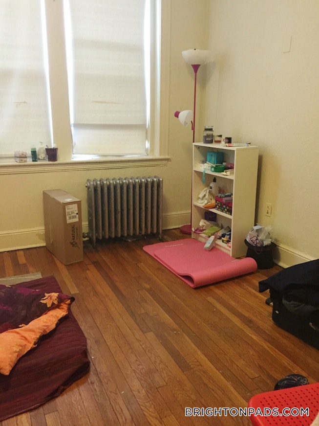 Boston - $3,225 /mo