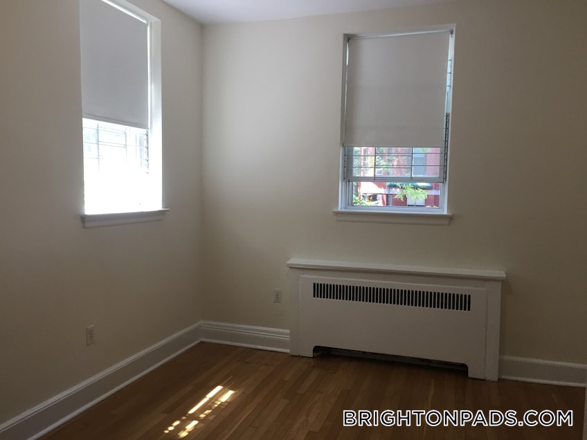 Boston - $3,125 /month