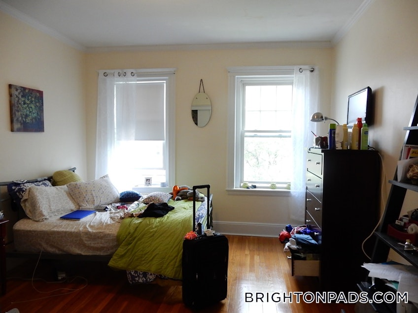 Boston - $3,595 /month