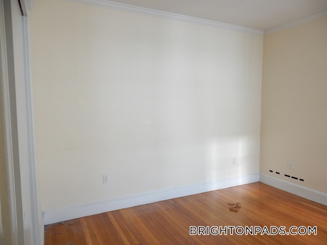 Boston - $3,595 /mo