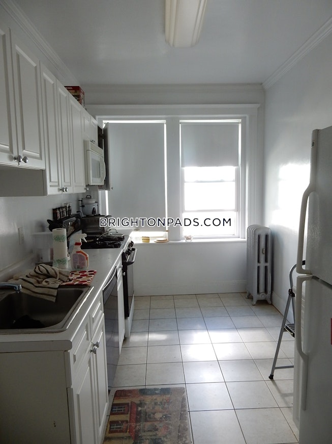 Boston - $3,595 /mo