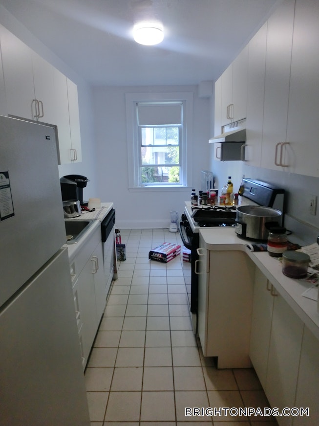 Boston - $2,895 /mo