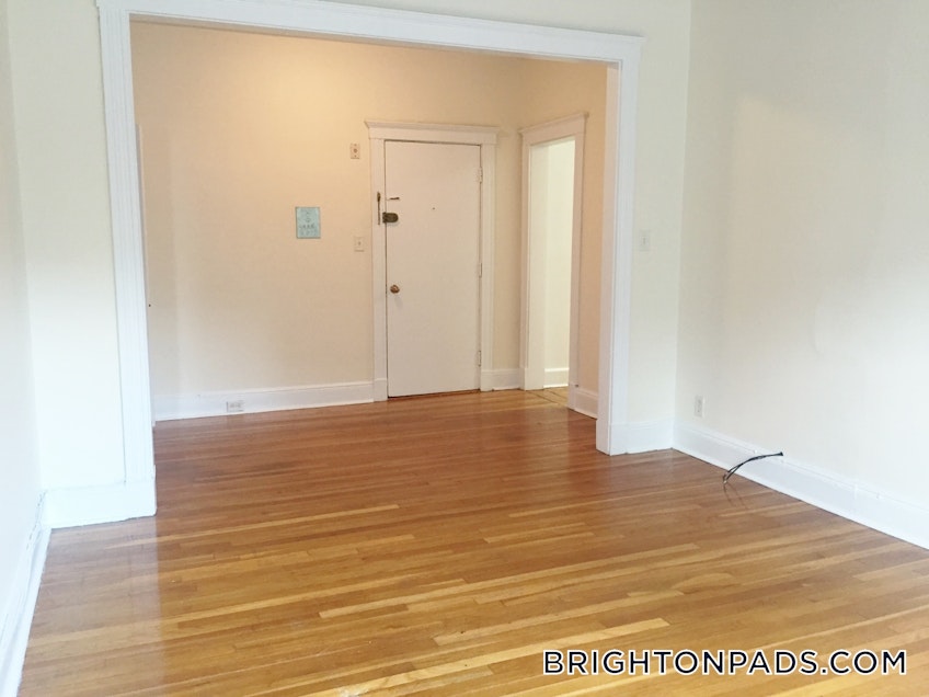 Boston - $3,125 /month