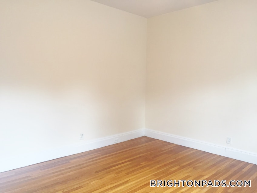 Boston - $3,125 /month