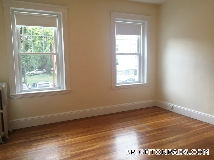 Boston - $3,125 /month