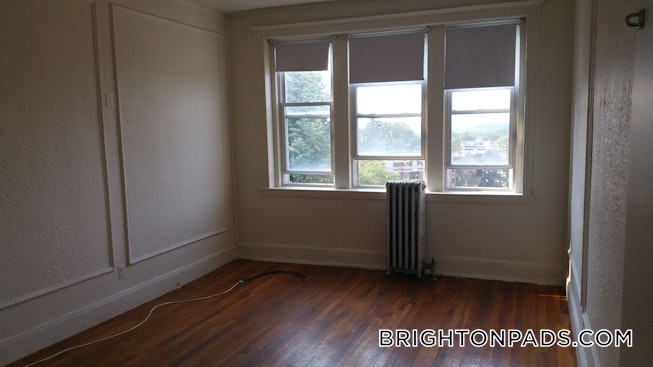 Boston - $3,225 /mo