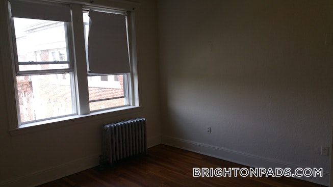 Boston - $3,225 /mo