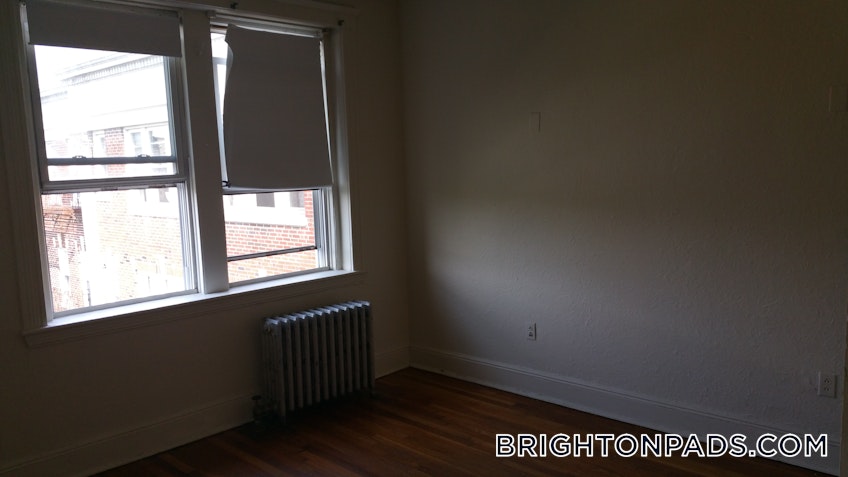 Boston - $3,225 /month