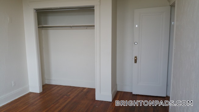 Boston - $3,225 /mo