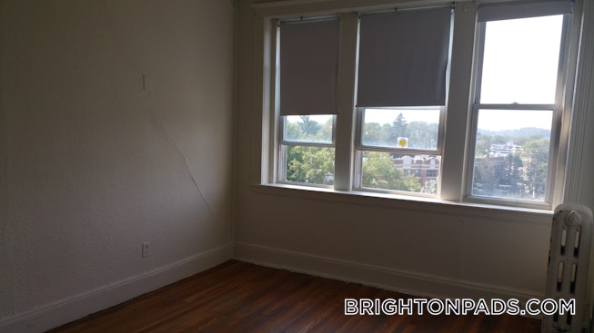 Boston - $3,225 /mo