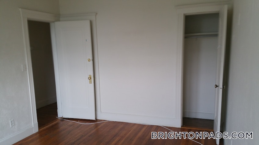 Boston - $3,225 /month