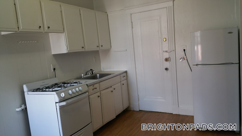 Boston - $3,225 /month