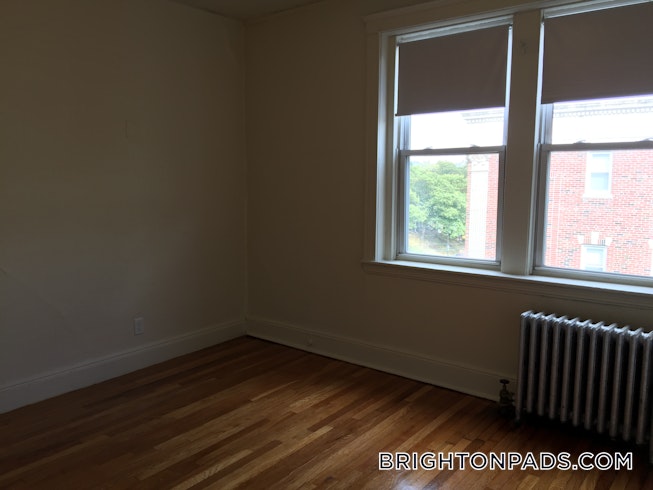 Boston - $3,225 /mo