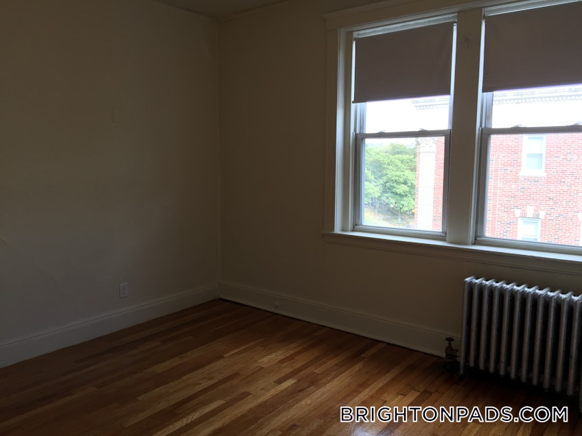 Boston - $3,225 /month