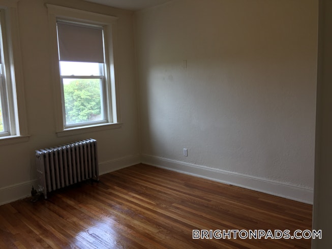 Boston - $3,225 /mo