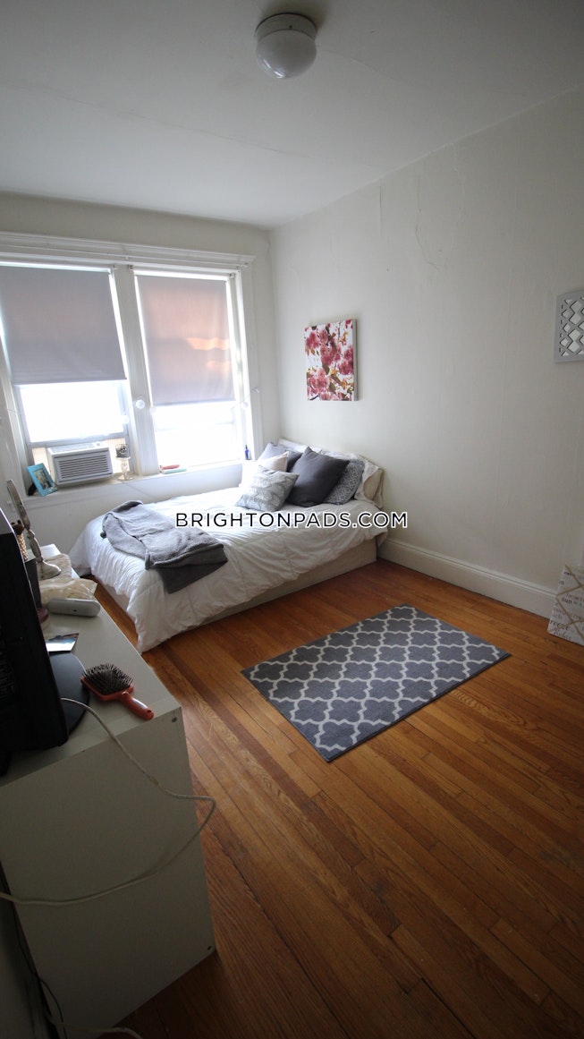 Boston - $3,295 /mo